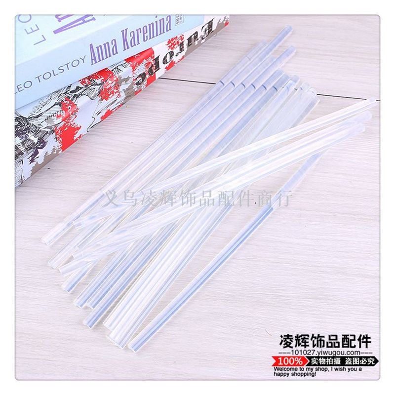The specification of the high-viscosity AAM hot melt adhesive stick is 0.7*28cm Application Scenario