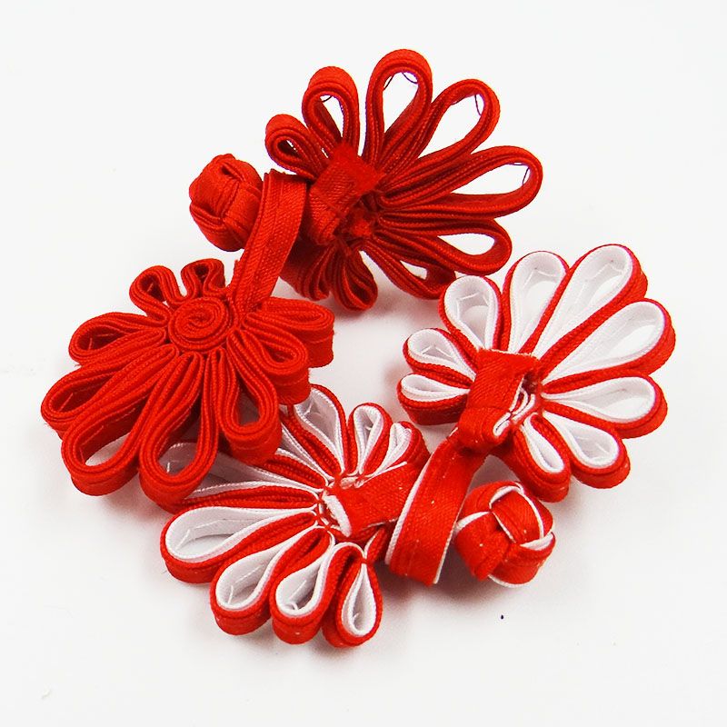 Direct sales of colored jacquard fabric with chrysanthemum buttons, cheongsam, dance costumes, wedding invitations, red envelopes, cloth bags, gift boxes, performance costumes and buttons details Picture