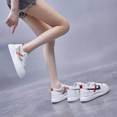 女式板鞋实物图