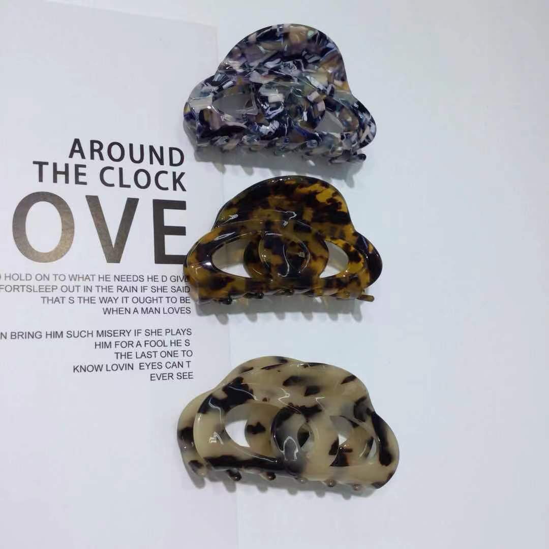 Acetic acid retro catch clip network red explosion style European and American elegant hair accessories thumbnail