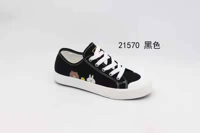 The 2021 autumn new Renben 21570 Brown Bear collaboration canvas casual shoes for women Application Scenario