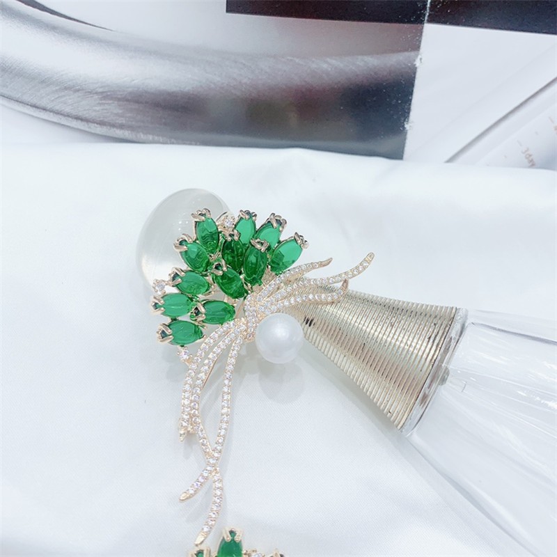 高端胸针女 配饰 简约 镶嵌绿锆石气质高雅高档气质高雅高贵典雅详情图1