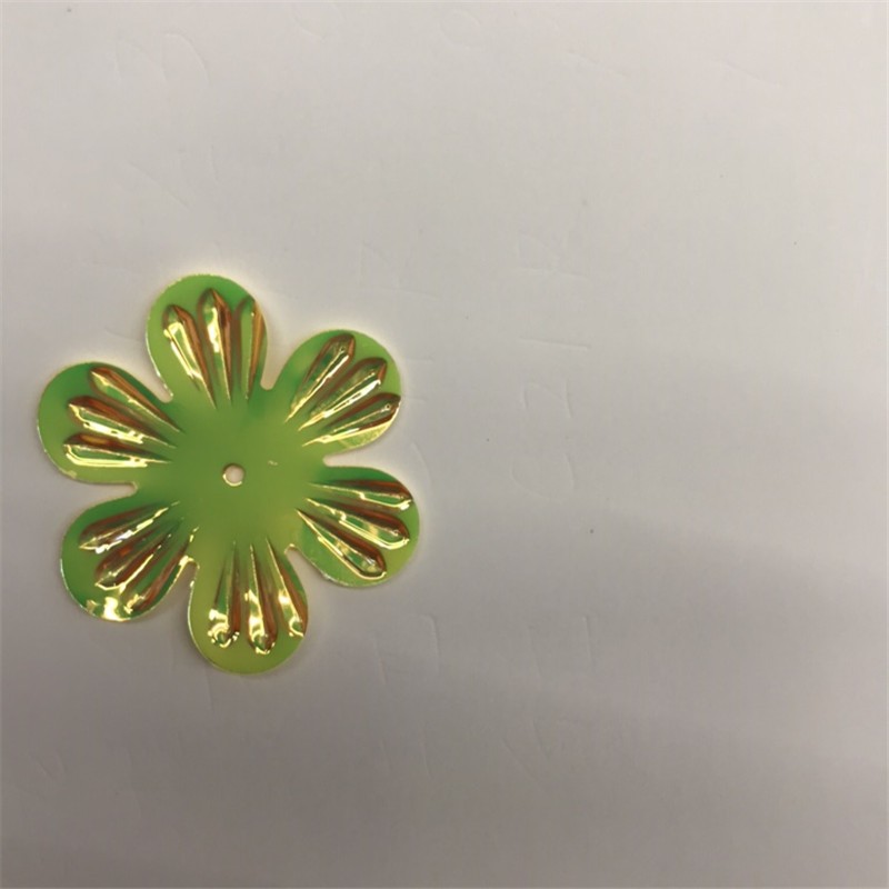 30MM梅花PVC珠片饰品配件详情图1