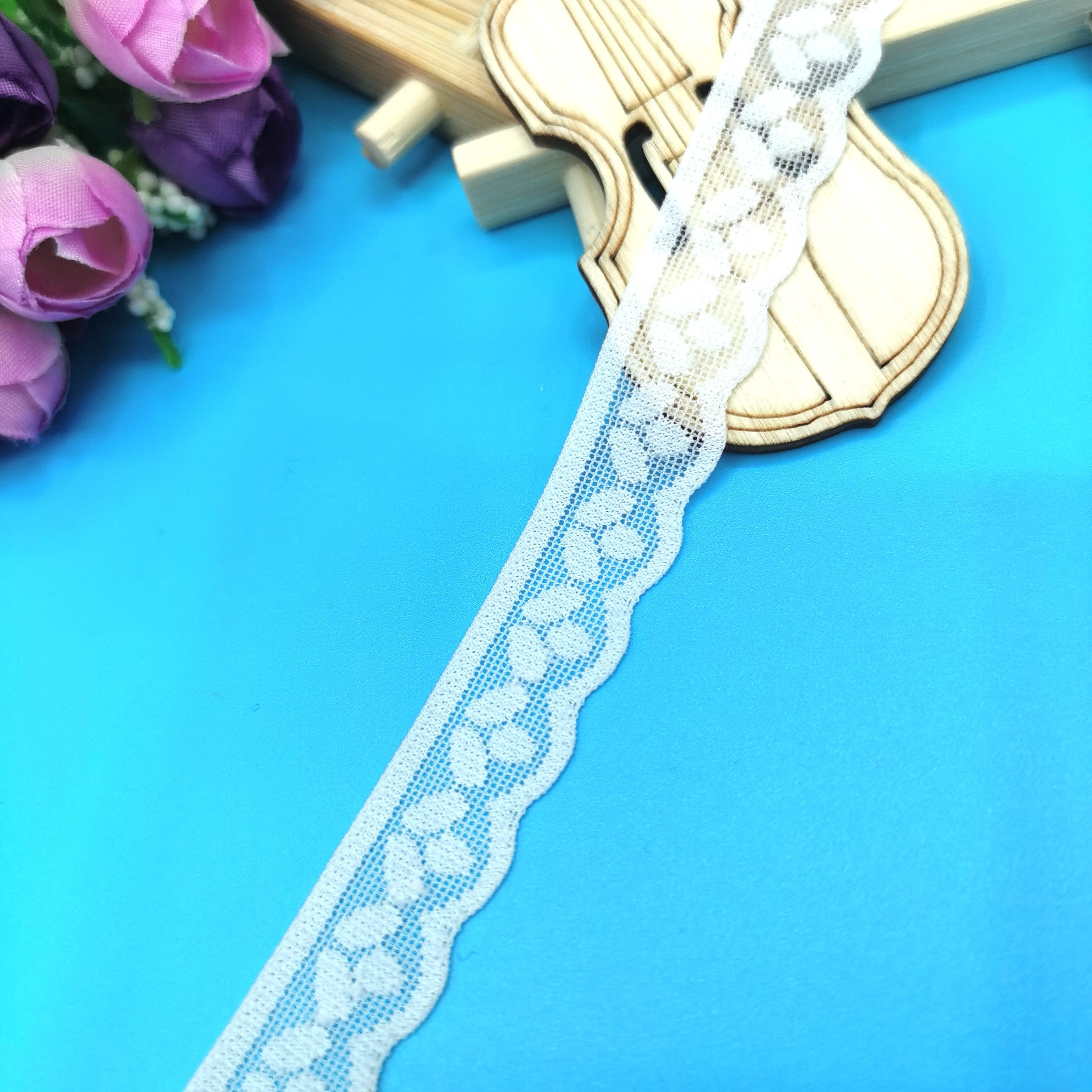 قطعة أثرية من الدانتيل، ملابس داخلية، تنورة، ثوب زفاف detail image 1