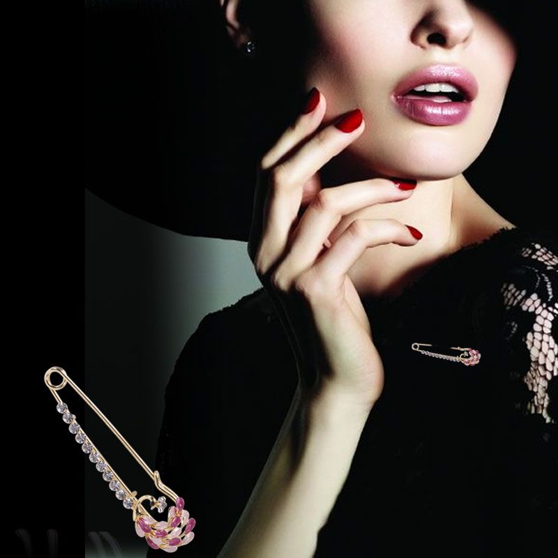 Factory direct sales of swan pins