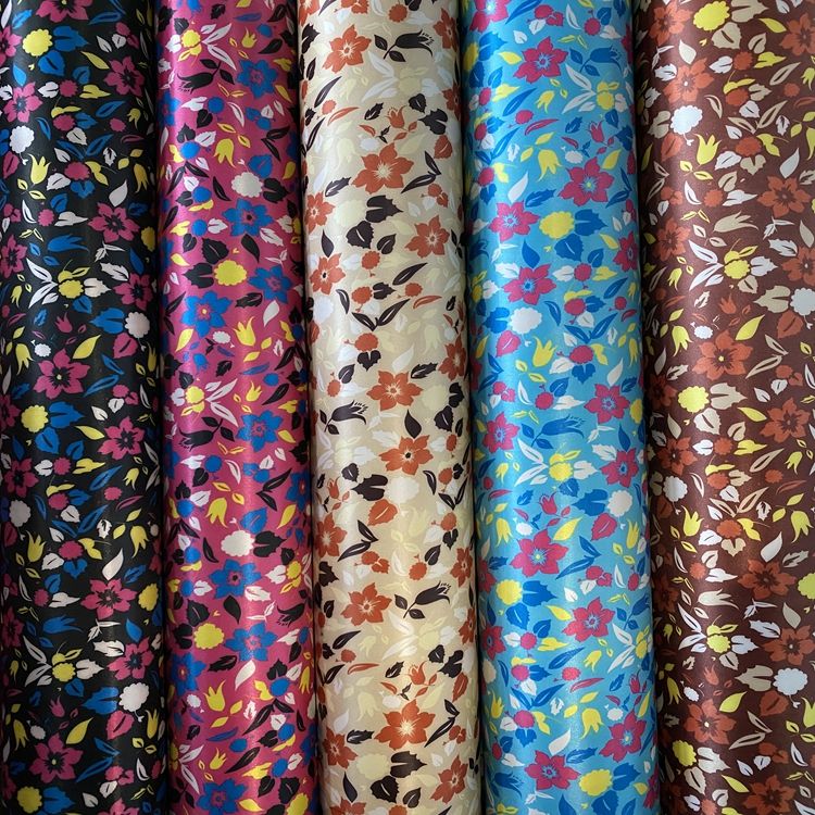 The Seding printing series features a 100% polyester fabric with a PVC foam bottom and multicolored patterns