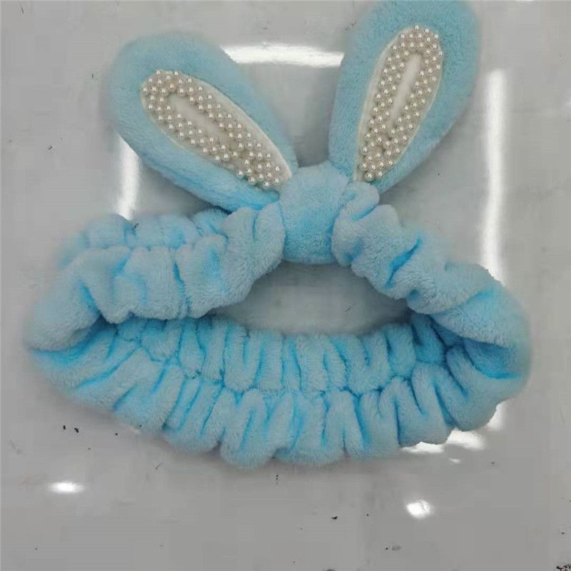 Half the Sky Accessories, a popular online hit, features a plush rabbit-ear women's fashionable makeup hair band, sleeping headband and headwear