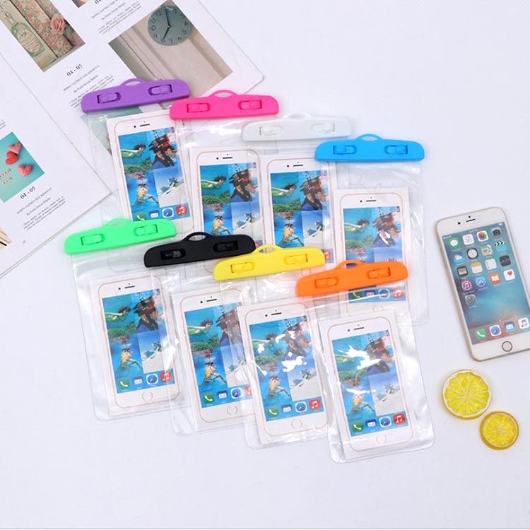 Wholesale of PVC fully transparent waterproof bags for mobile phones and waterproof mobile phone cases in stock Application Scenario