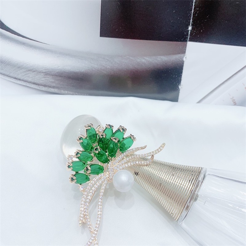 高端胸针女 配饰 简约 镶嵌绿锆石气质高雅高档气质高雅高贵典雅详情图5