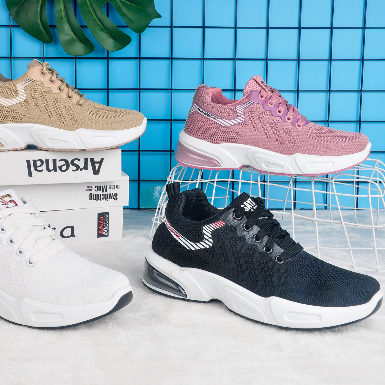 Ladies' breathable casual sports shoes are custom-made for export. We have our own factory for foreign trade and sell directly from the manufacturer.