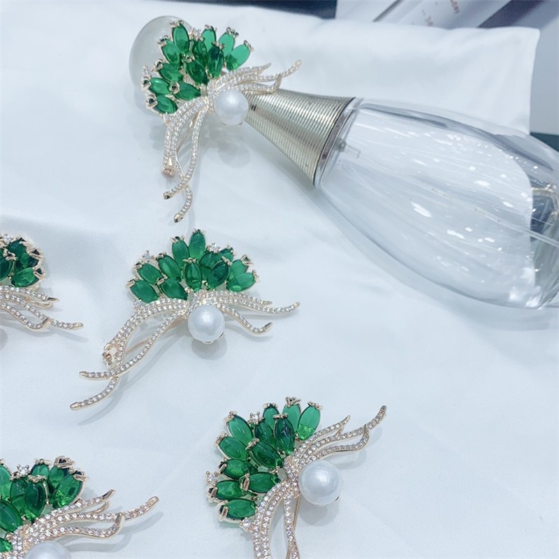 高端胸针女 配饰 简约 镶嵌绿锆石气质高雅高档气质高雅高贵典雅详情图2