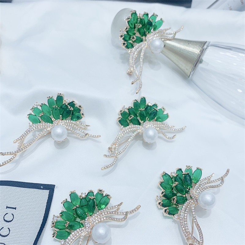 高端胸针女 配饰 简约 镶嵌绿锆石气质高雅高档气质高雅高贵典雅详情图6