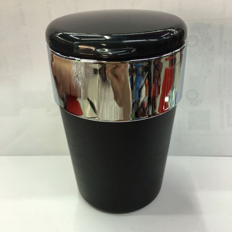 新款车载烟灰缸带灯发光烟灰缸时尚个性2