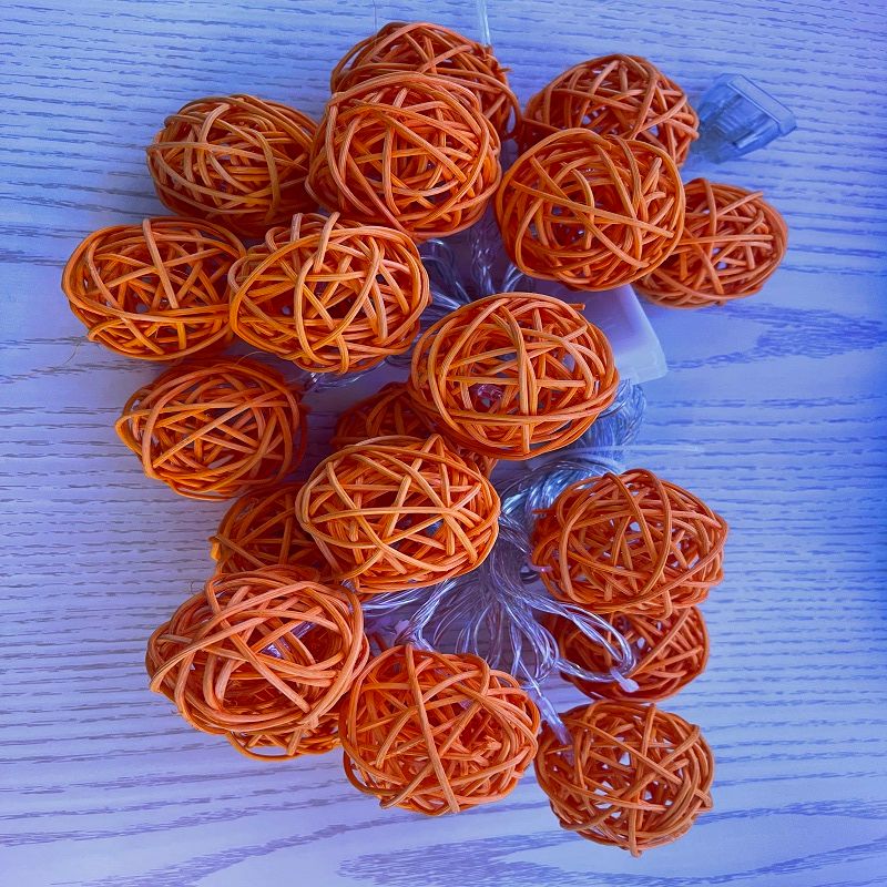 永辉彩灯镂空毛线球彩灯细节图