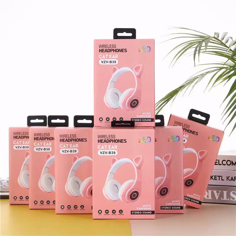 Foreign trade headset New P47M Bluetooth headset Light up cat ears casual stereo yiexin