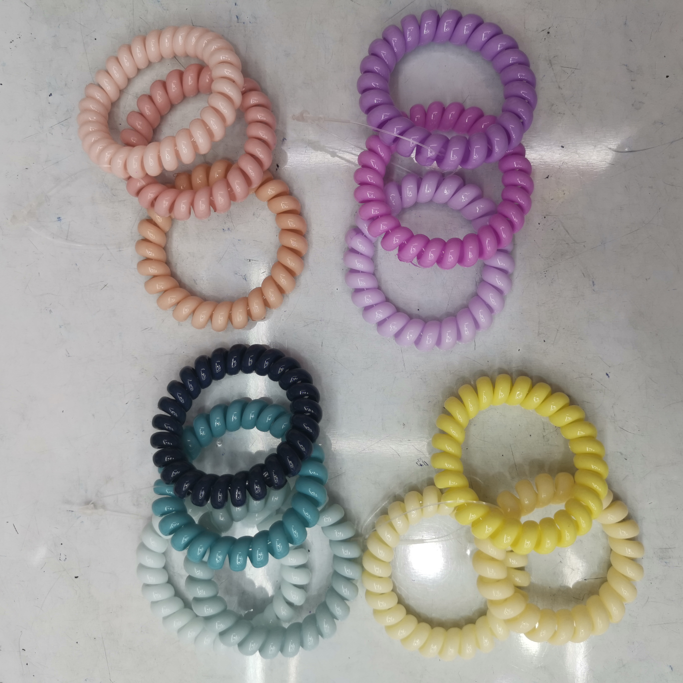 Solid color large wristbands, 100 pieces per pack