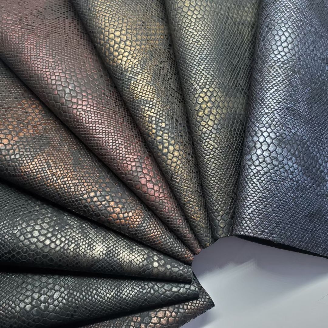 装饰革/千鸟纹皮革/点点皮革/镜面革/镜面服装革产品图