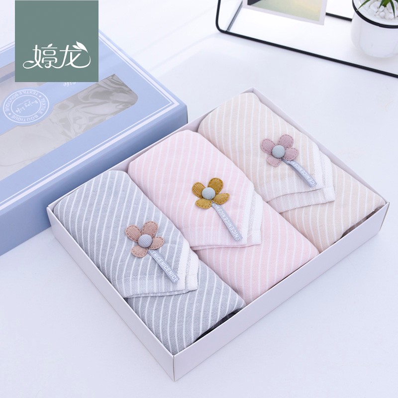 【 3-piece box Set 】 New pure cotton gauze material gift box towel set with small flower decoration gauze face towel detail image 2