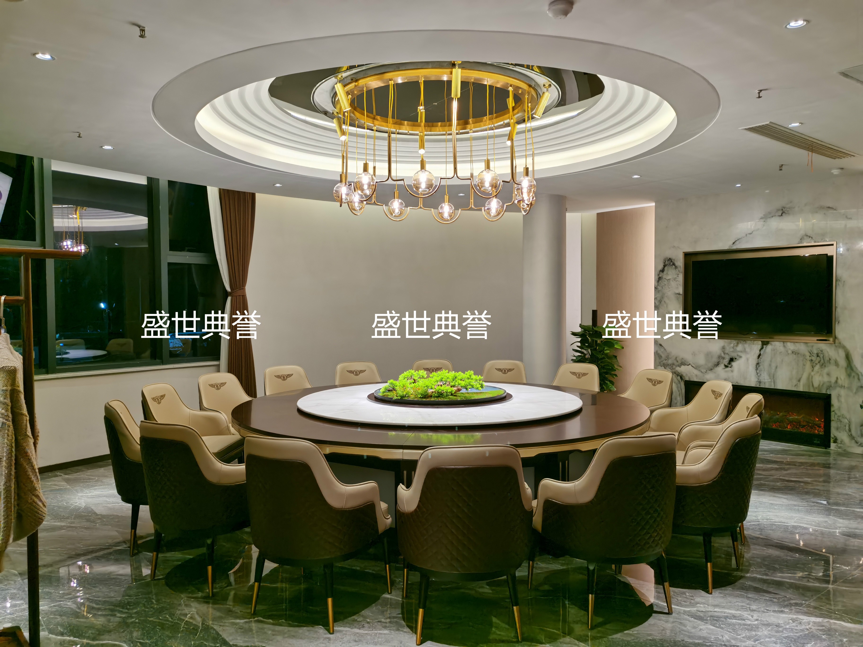 武汉度假酒店包厢实木桌会所现代轻奢电动转盘餐桌饭店电动大圆桌