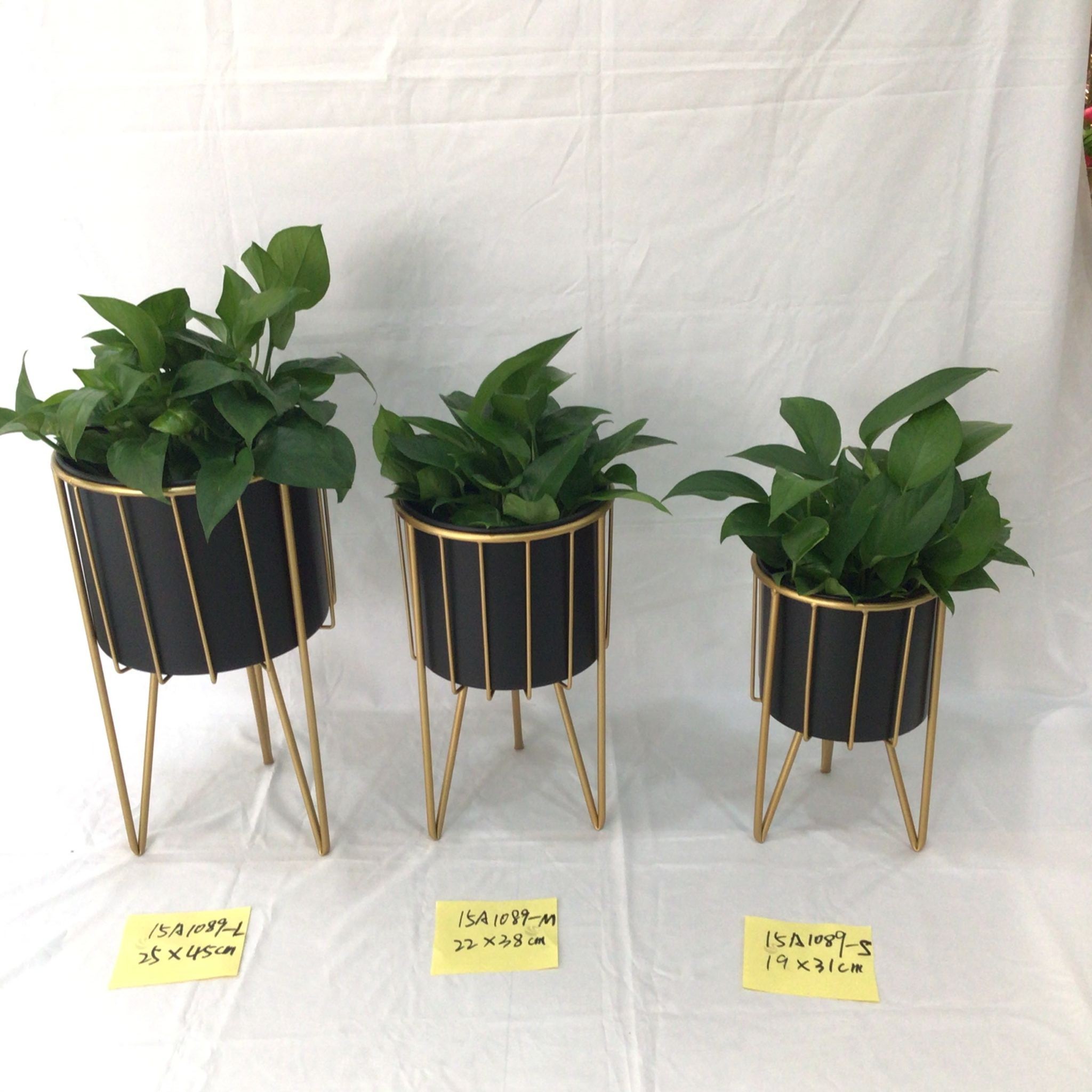 Nordic ironwork flower stand storage rack, indoor living room light luxury flower stand, balcony floor-standing flower stand detail image 4