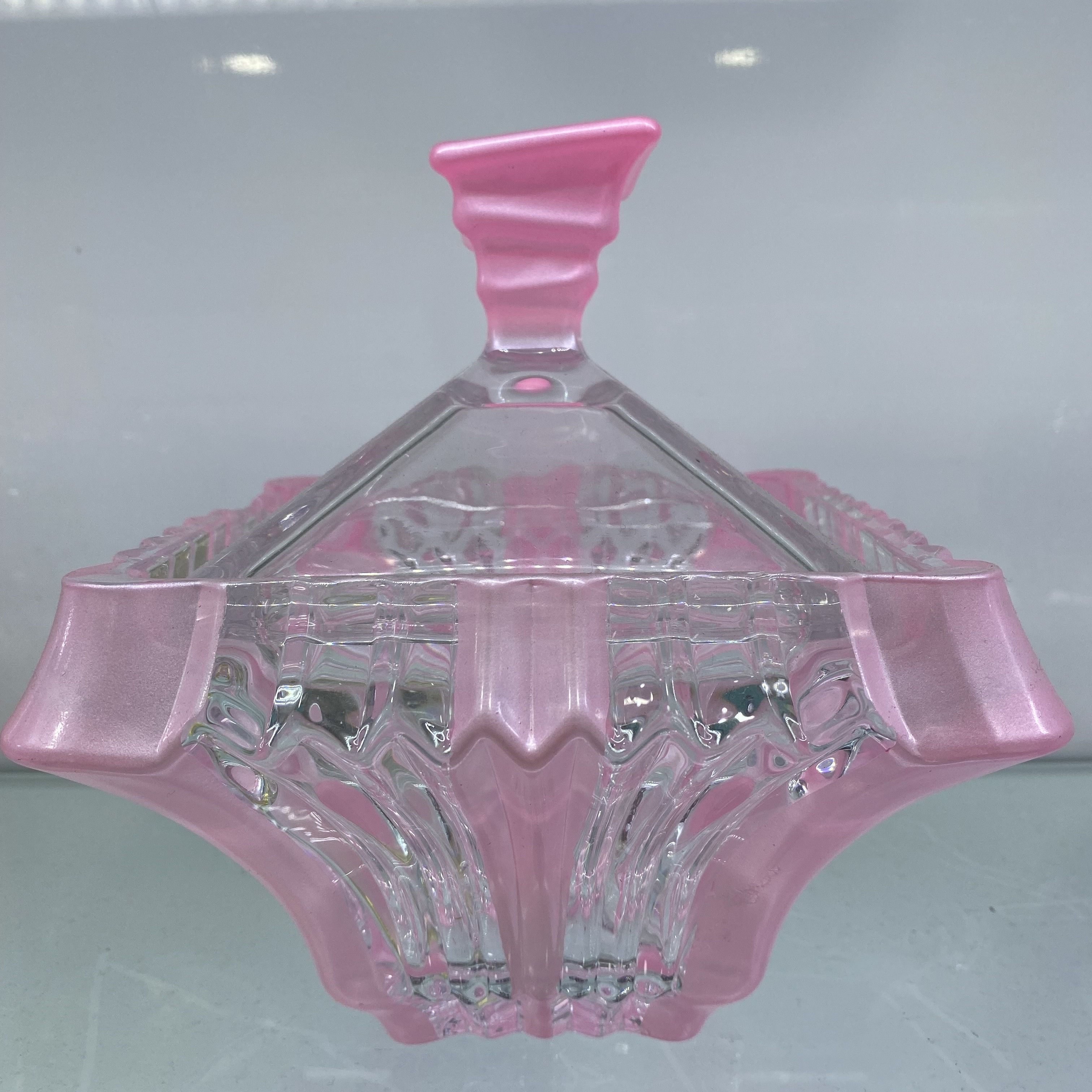 Modern and simple striped lead-free glass candy jar, wedding candy box, storage jar, storage jar with powder cover