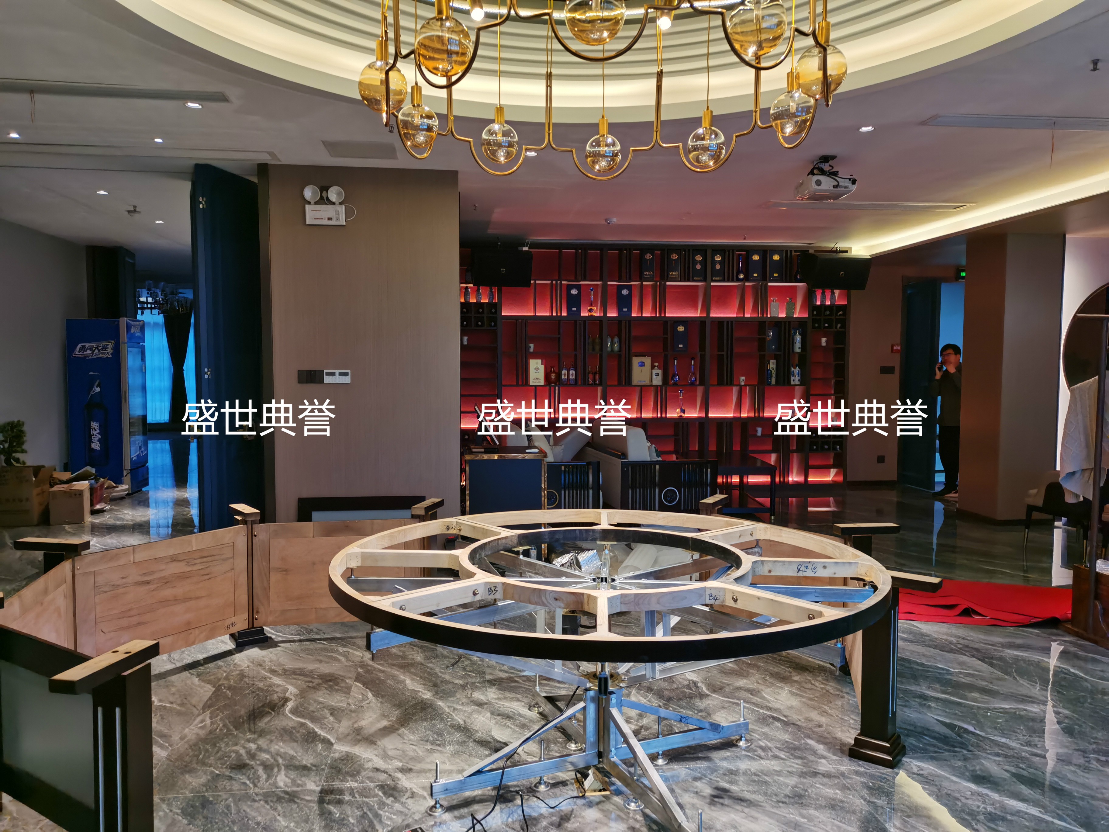 武汉度假酒店包厢实木桌会所现代轻奢电动转盘餐桌饭店电动大圆桌