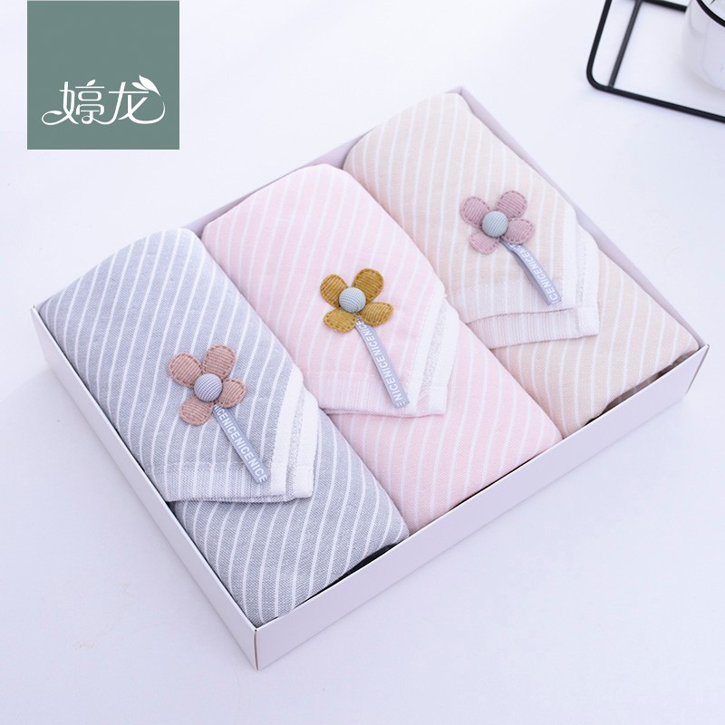 【 3-piece box Set 】 New pure cotton gauze material gift box towel set with small flower decoration gauze face towel detail image 10