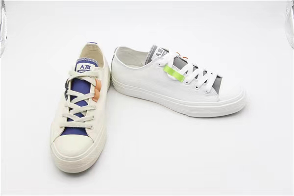The 2021 new model of Renben 2697 men's casual shoes is a color-block canvas shoe details Picture