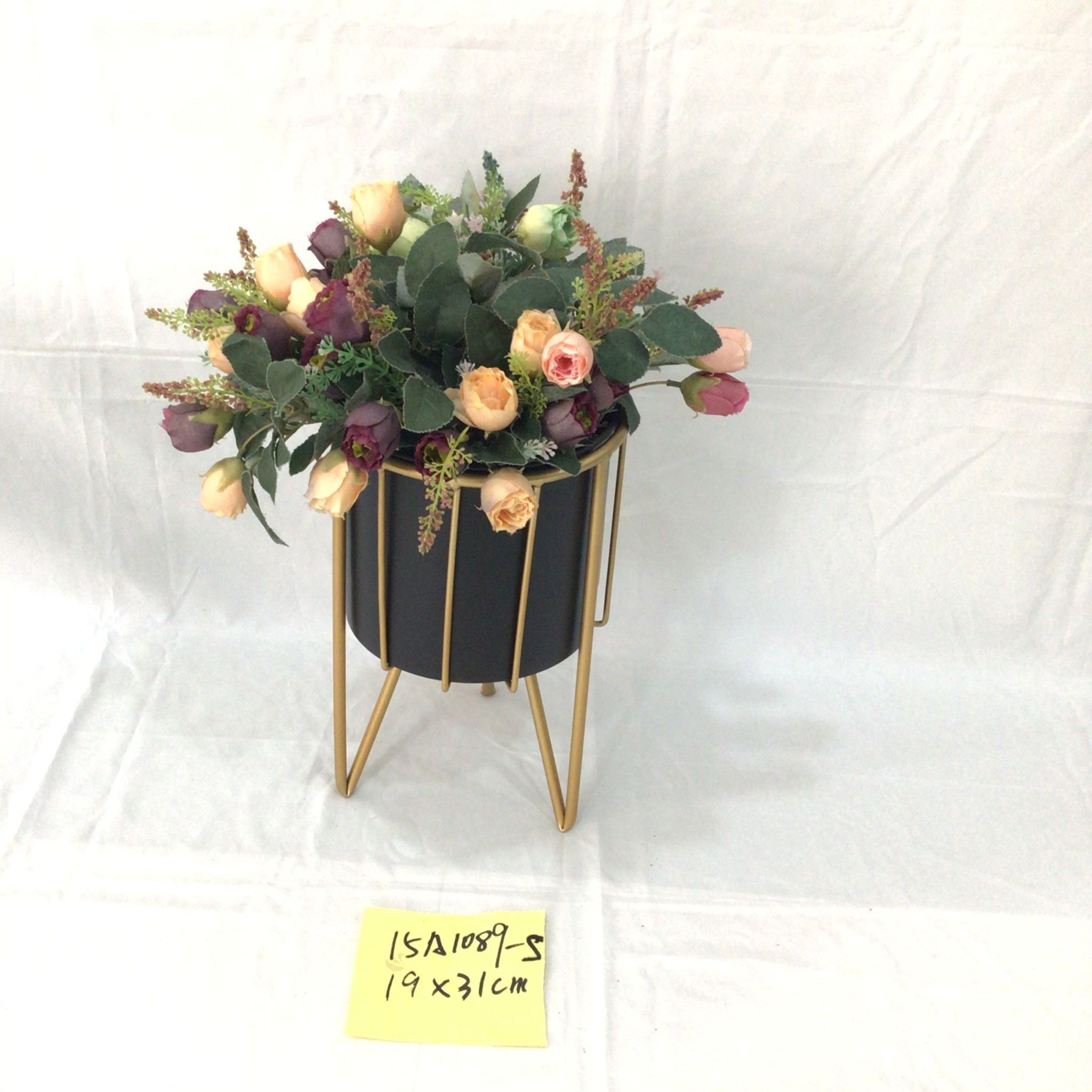 Nordic ironwork flower stand storage rack, indoor living room light luxury flower stand, balcony floor-standing flower stand detail image 7