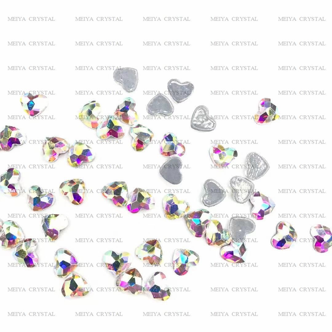 Factory direct sales of exquisite imitation Austrian diamond heart-shaped AB color jewelry, diamond beauty and elegance details Picture