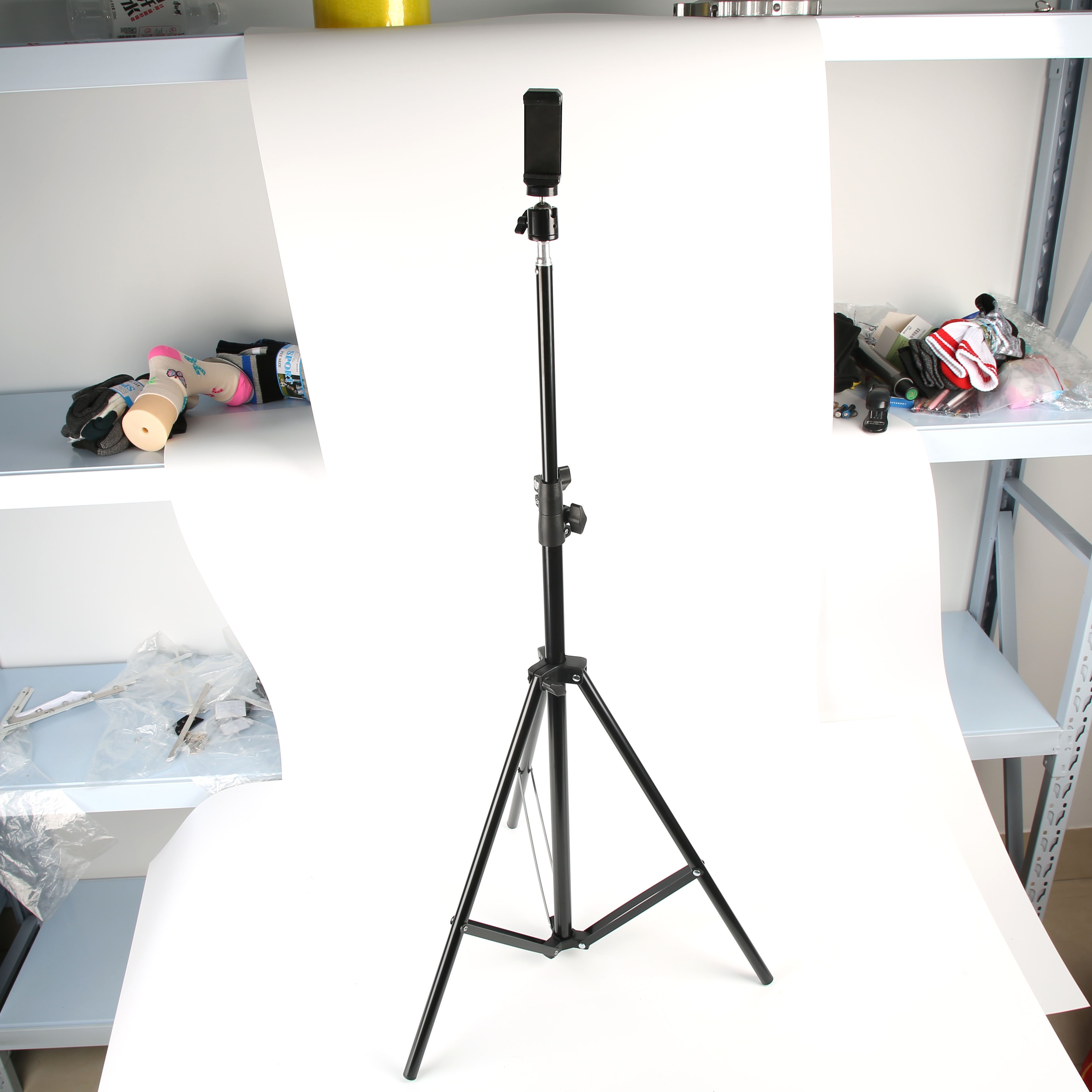 Tripod selfie stick, aluminum alloy five-section telescopic eccentric tube, mobile phone selfie stick, live streaming shooting stick detail image 2