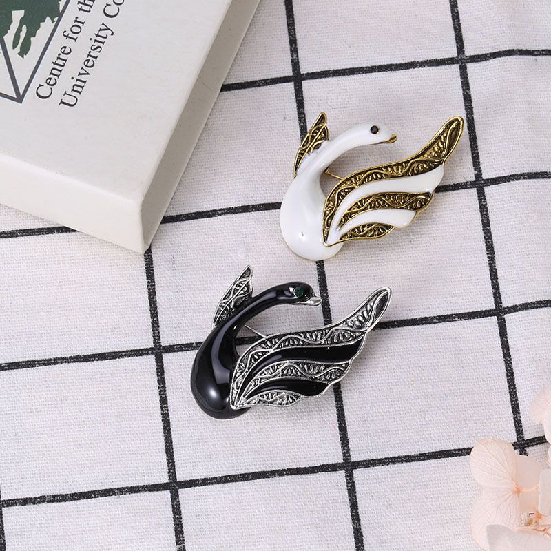 Factory direct sales swan style brooch thumbnail