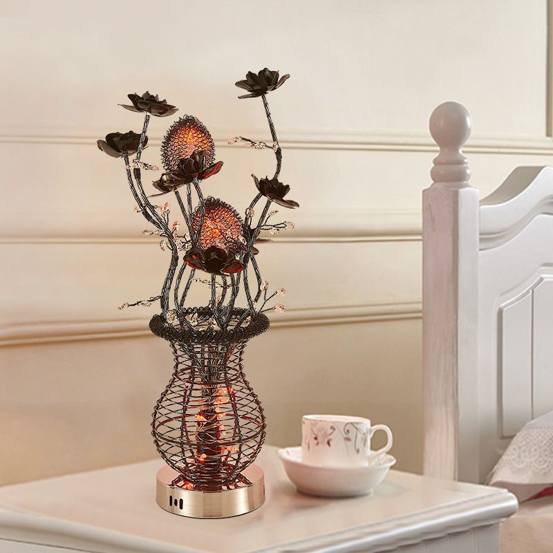 New wedding desk lamp Wedding holiday desk lamp warm and romantic small desk lamp bedroom desk lamp