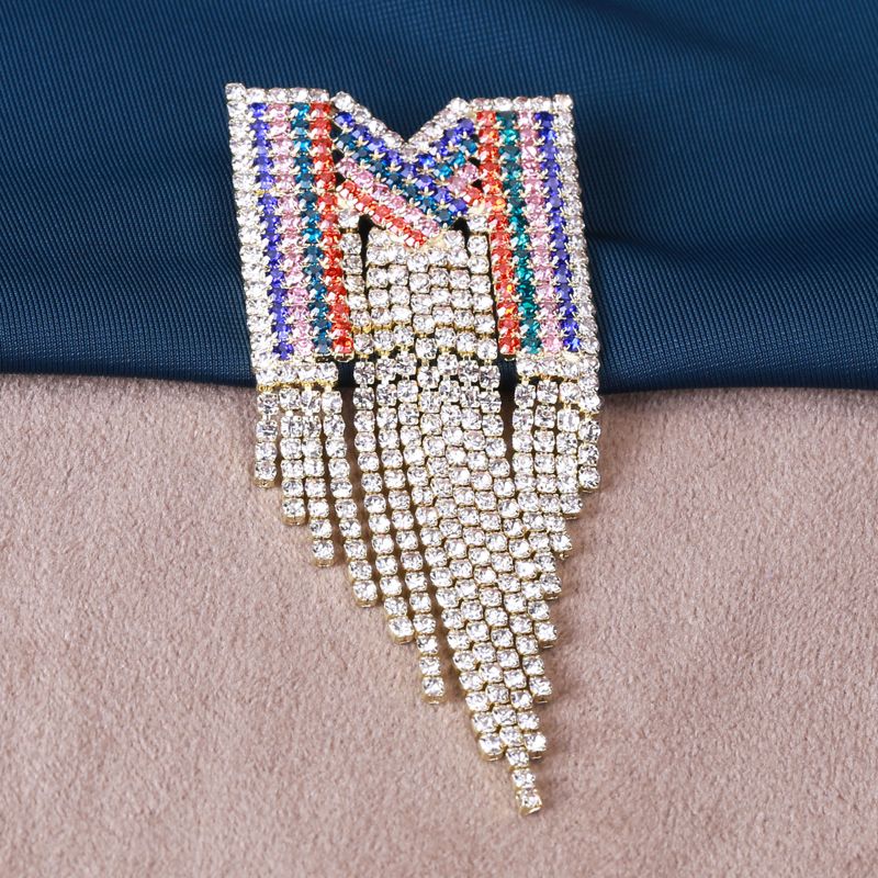 Manufacturers direct letter grab chain brooch