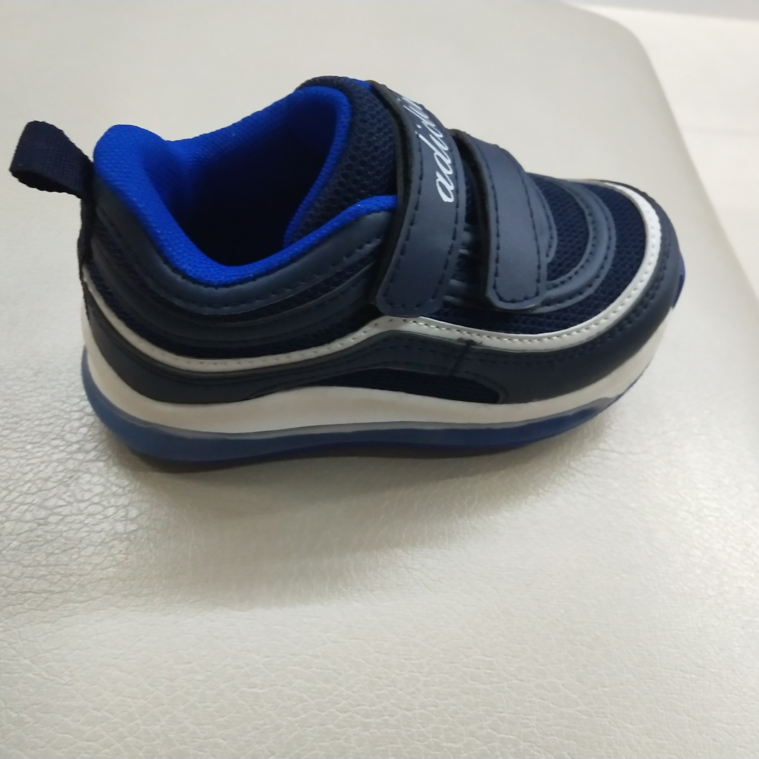 小童网布PU双粘扣鞋底带灯休闲鞋2