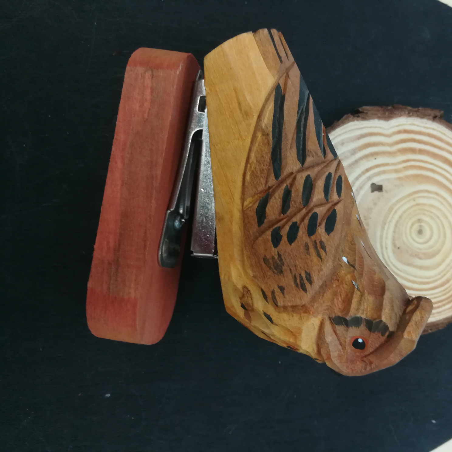 仿真创意纯手工木头雕刻猫头鹰工艺礼品订书机