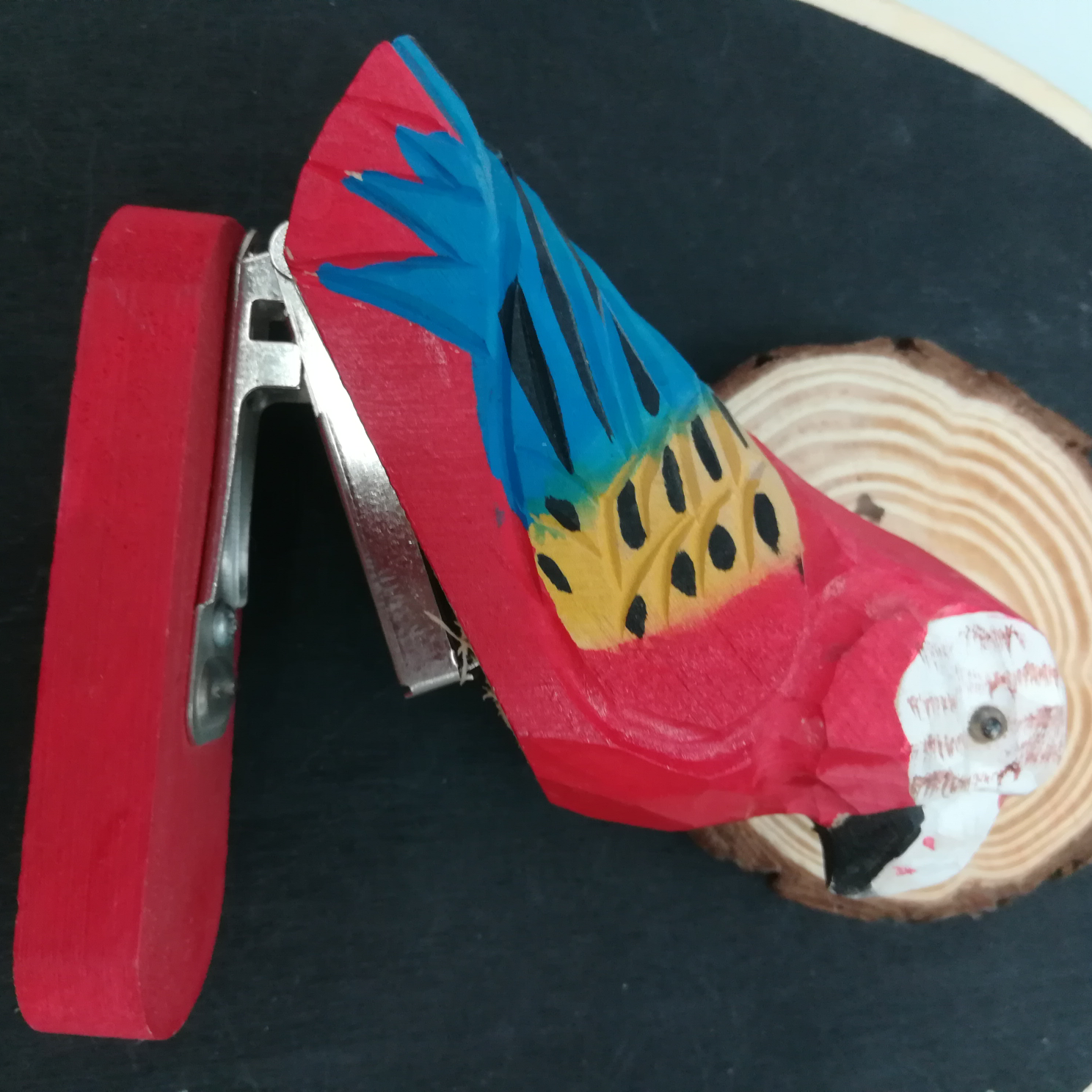 纯手工创意复古木头雕刻仿真红鹦鹉工艺礼品订书机