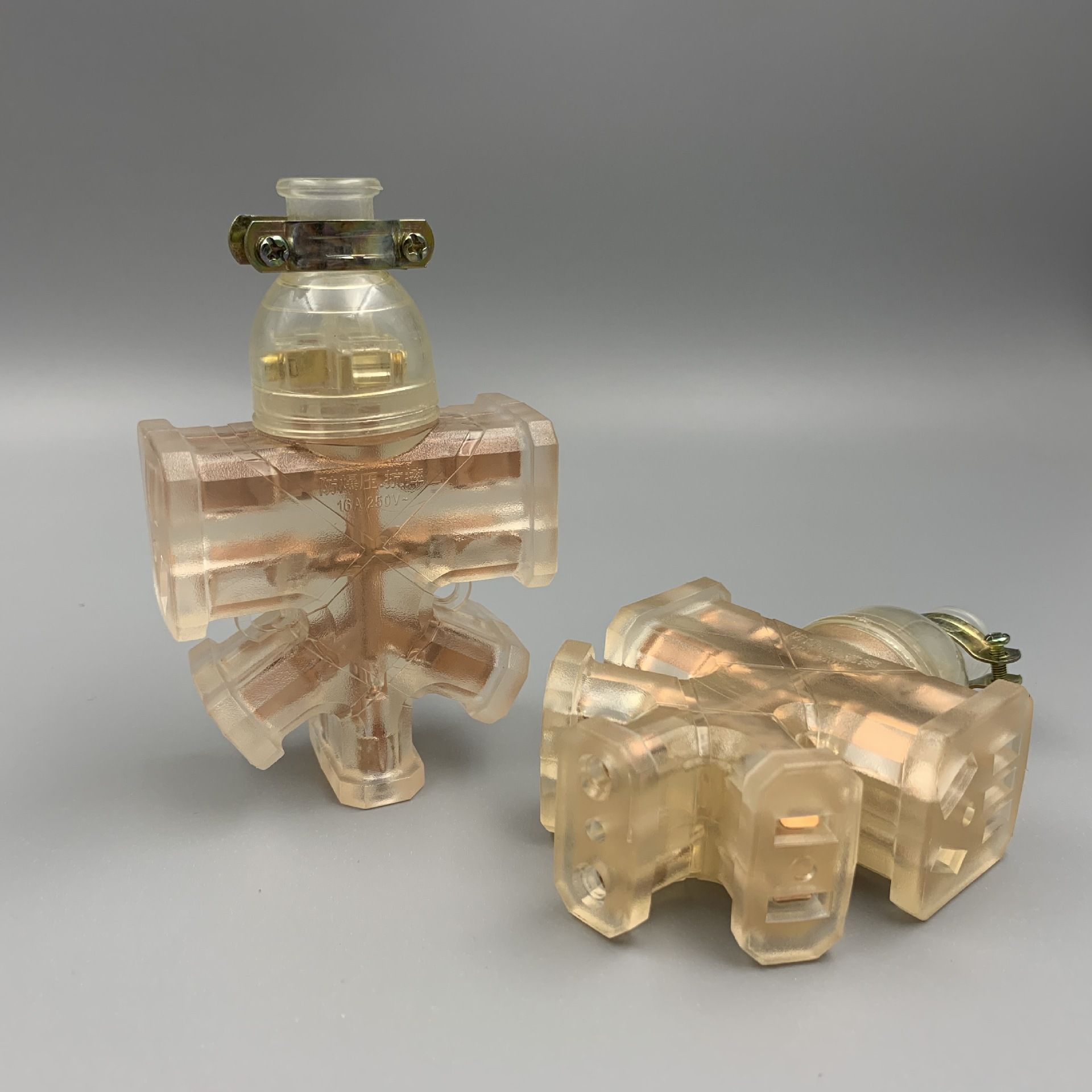 Factory wholesale transparent sixteen-hole wooden socket, wireless floor mop socket, thickened copper engineering floor mop socket