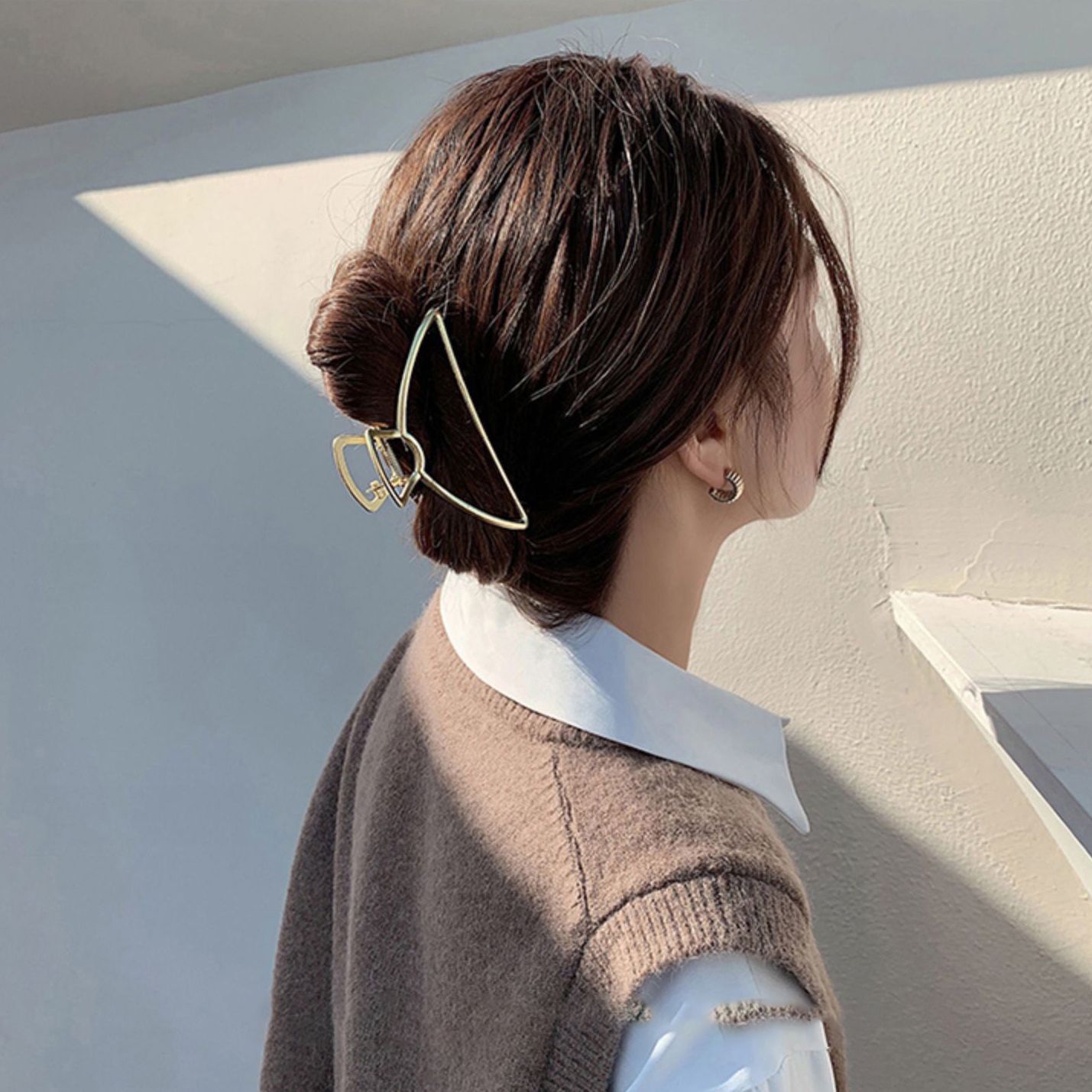 韩版金属风抓夹金属鲨鱼夹批发现货发夹化妆鲨鱼夹鸭嘴夹发夹发饰头饰洗澡抓夹复古发饰图