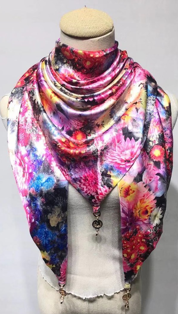 简爱丝缘新款吊坠三角巾空调大披肩围脖精美印花围巾多色可选批发详情图11