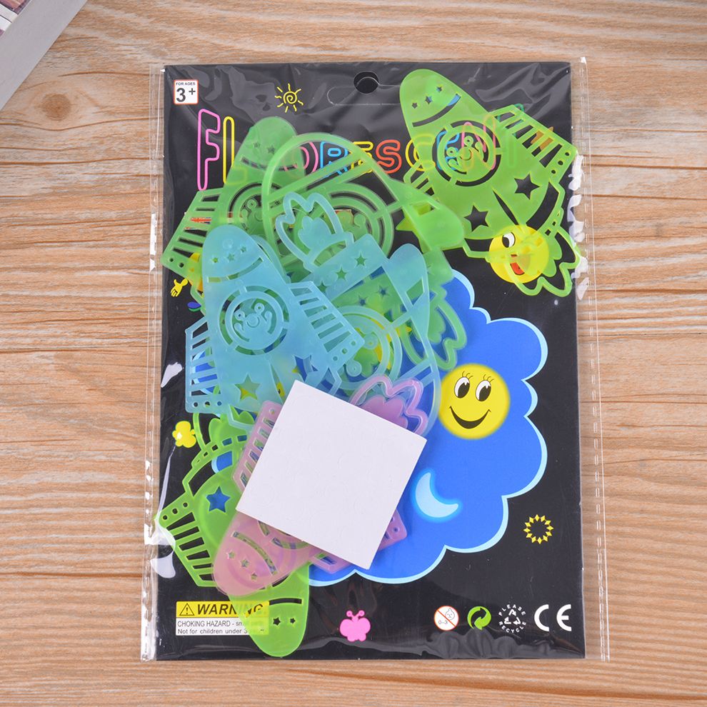 Rocket Glow-in-the-dark Amazon Glow-in-the-dark Patch Fluorescent wall stickers Toy glow-in-the-dark Stars Moon in stock