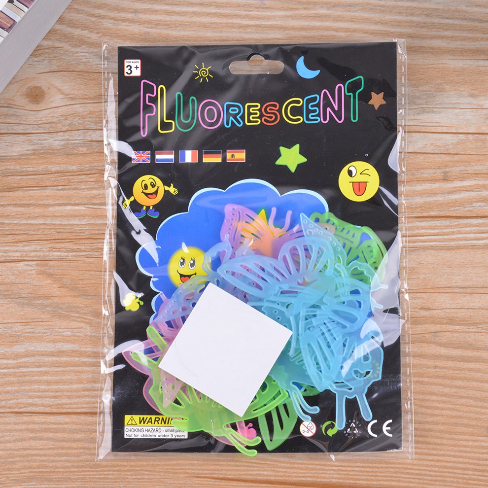 Glow-in-the-dark Patch Fluorescent wall Sticker Toy Butterfly glow-in-the-dark Star Moon Maple Leaf in stock