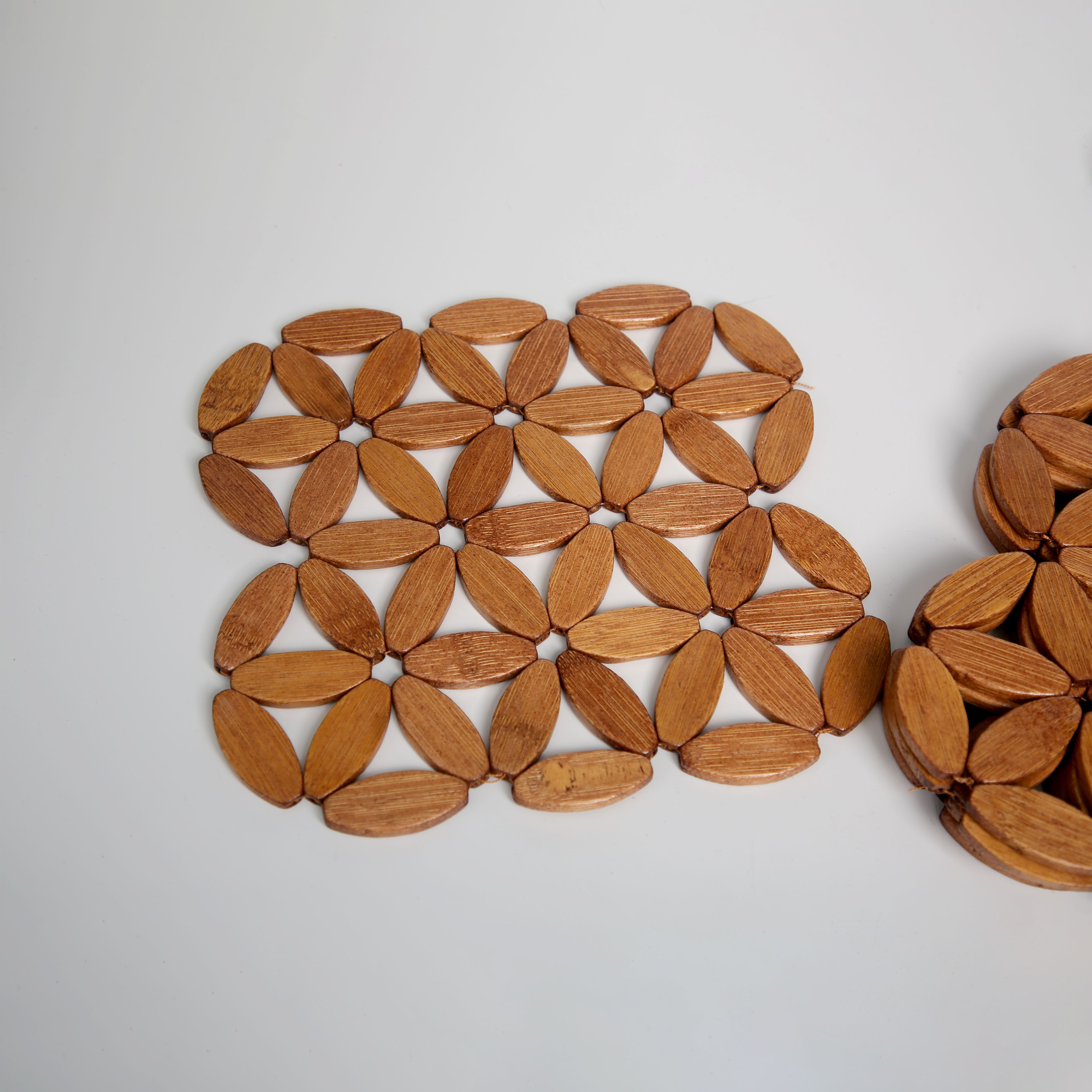Jiehao Bamboo and Wood Kitchen egg-shaped series table MATS, anti-slip and heat-insulating MATS, durable, sturdy and beautiful bowl MATS wholesale details Picture