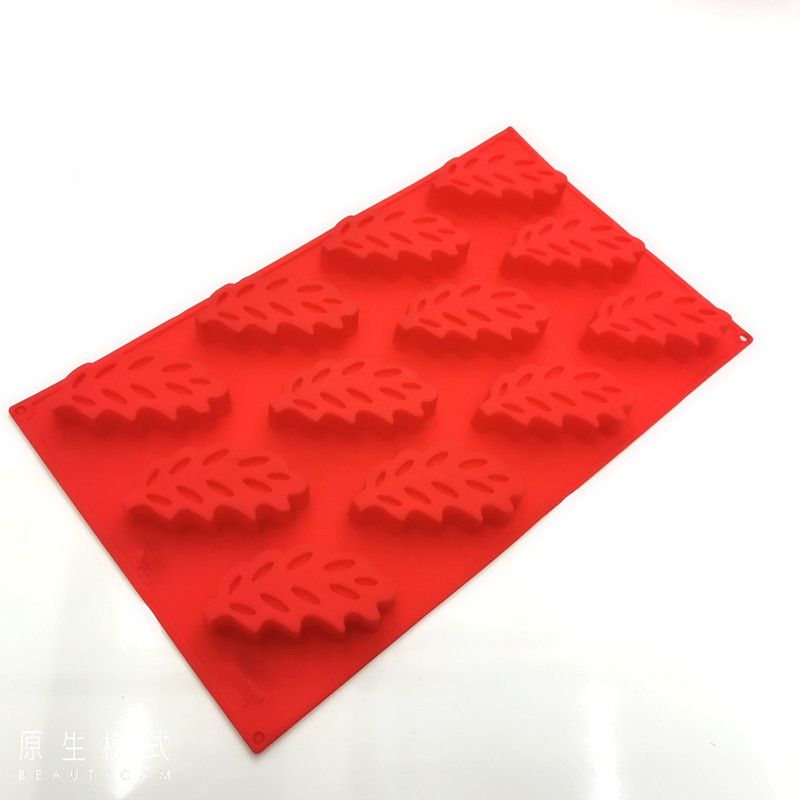 厂家直供12连树叶硅胶蛋糕模DIY香皂模蜡烛模 烘焙模具厨房用具
