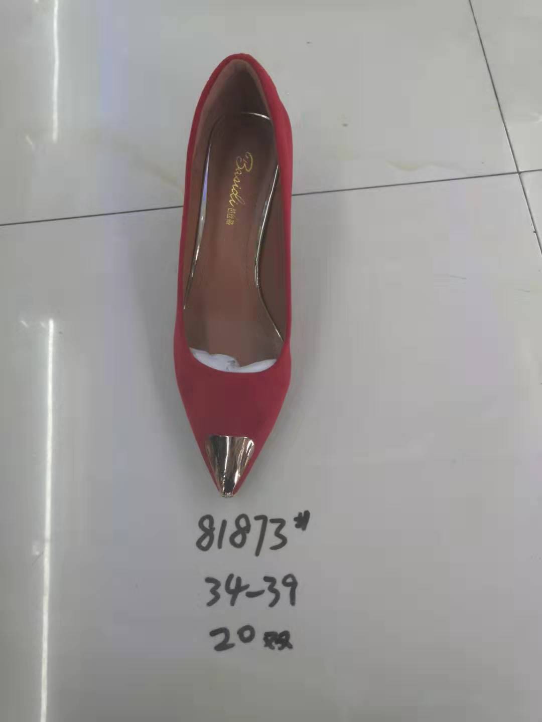 21/7/3义乌周氏库存尾货现货特价处理女士尖头尖跟时装单鞋，婚庆鞋，结婚新娘鞋，防拖跟加固定带时装女单鞋详情图1