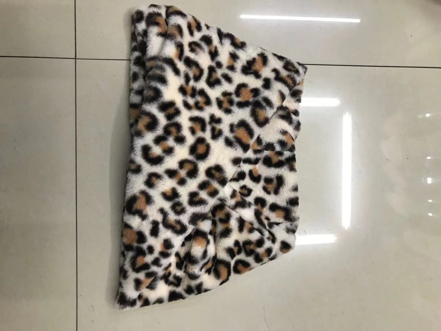 Leopard print rabbit fur warm, soft and comfortable scarf Item Picture