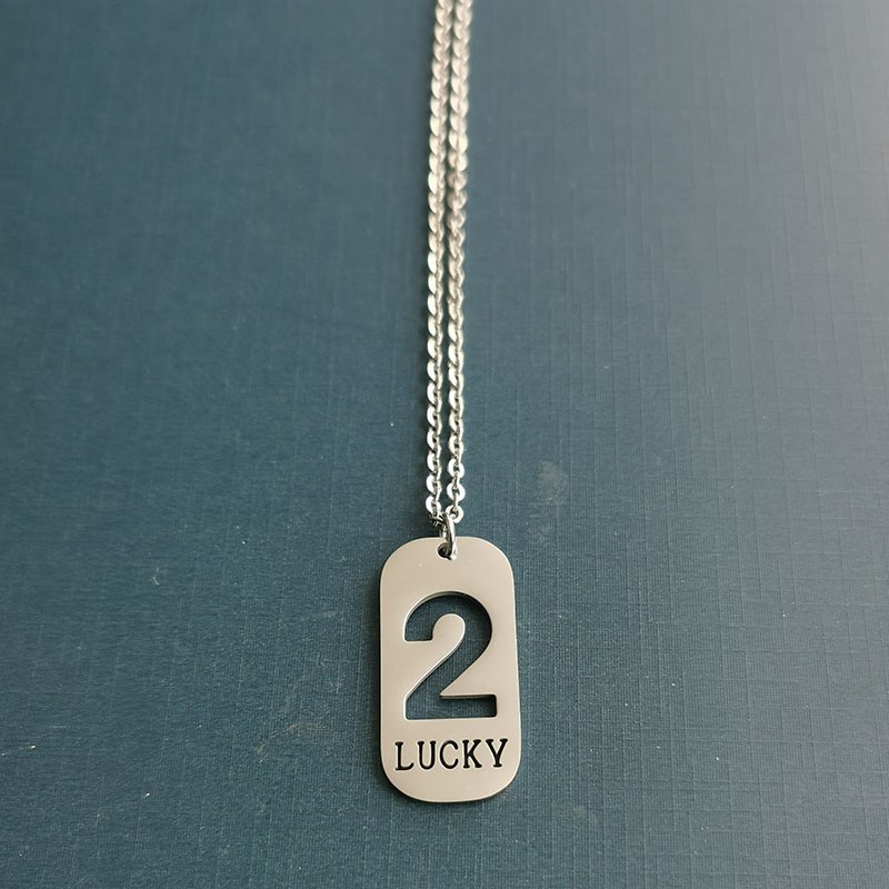 Wholesale of cross-border accessories such as the popular titanium steel necklace, Instagram women's simple and unique lucky number 2 pendant collarbone chain detail image 5