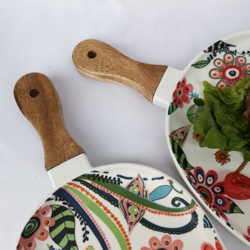 Western plate detail image 3