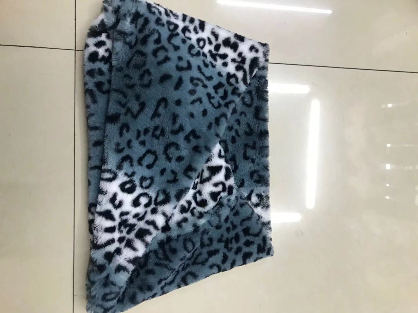Leopard print rabbit fur warm, soft and comfortable scarf detail image 3