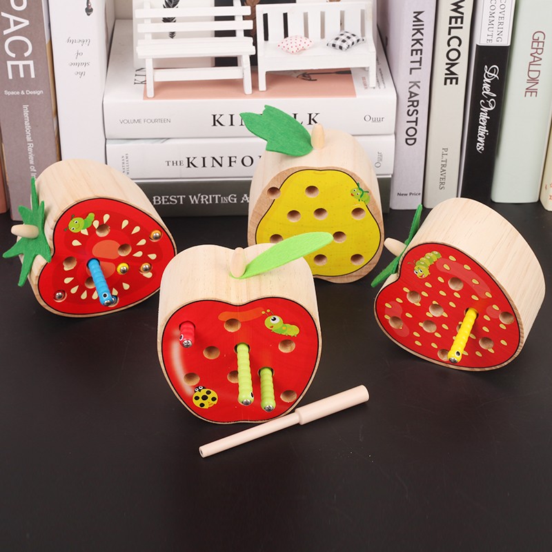 The wooden toy fruit insect-catching game is highly entertaining and colorful, which can exercise babies' hand-eye coordination, visual ability, logical thinking ability, and early education enlightenment training. It is a parent-child game detail image 16